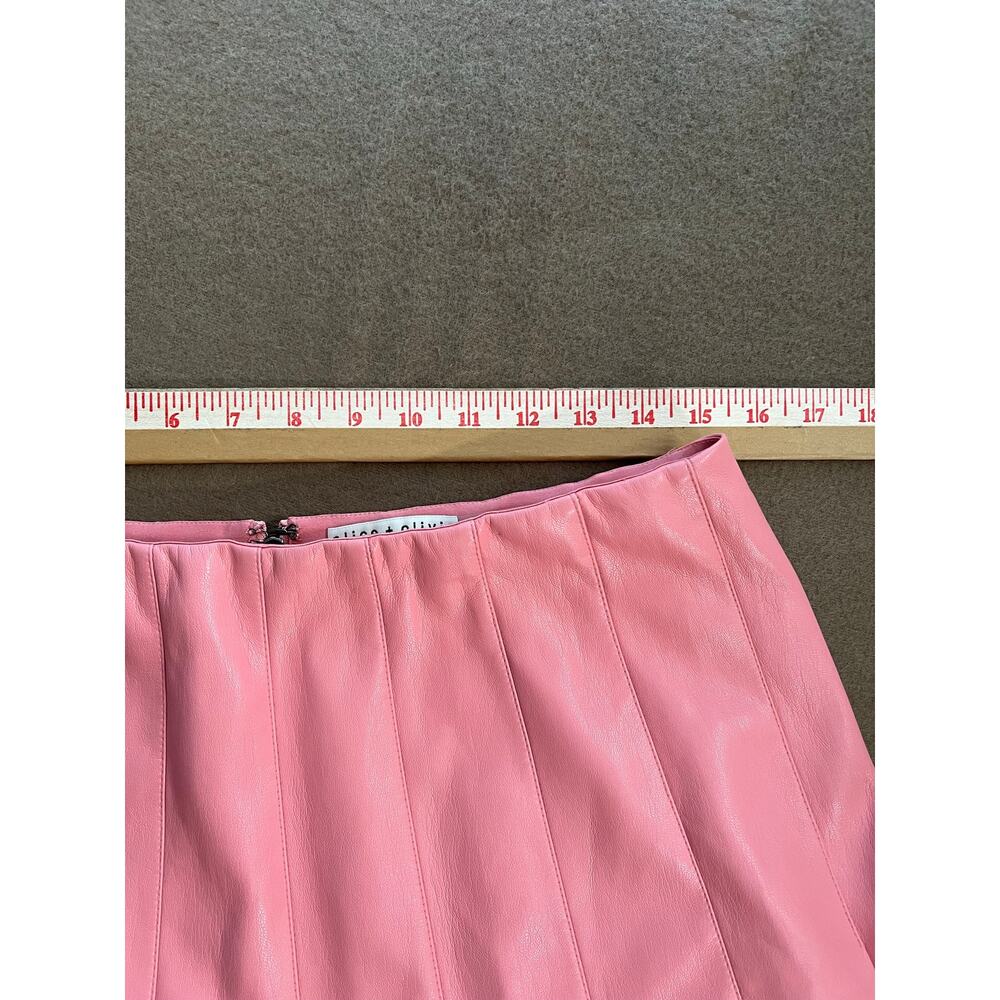 Alice + Olivia Carter Pleated Vegan Leather Peachy Rose Mini Skirt Sz. 14 Large - Picture 7 of 9